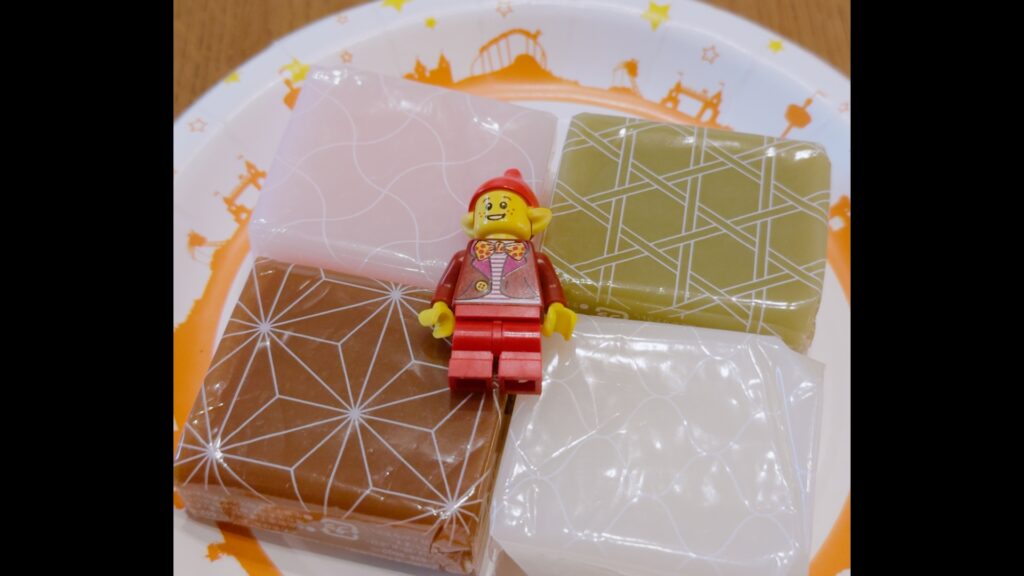 ういろとミニフィグの大きさ比較
