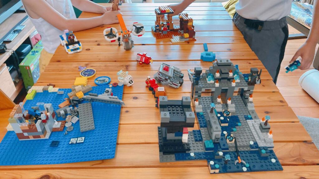 基礎板を使って遊ぶ様子