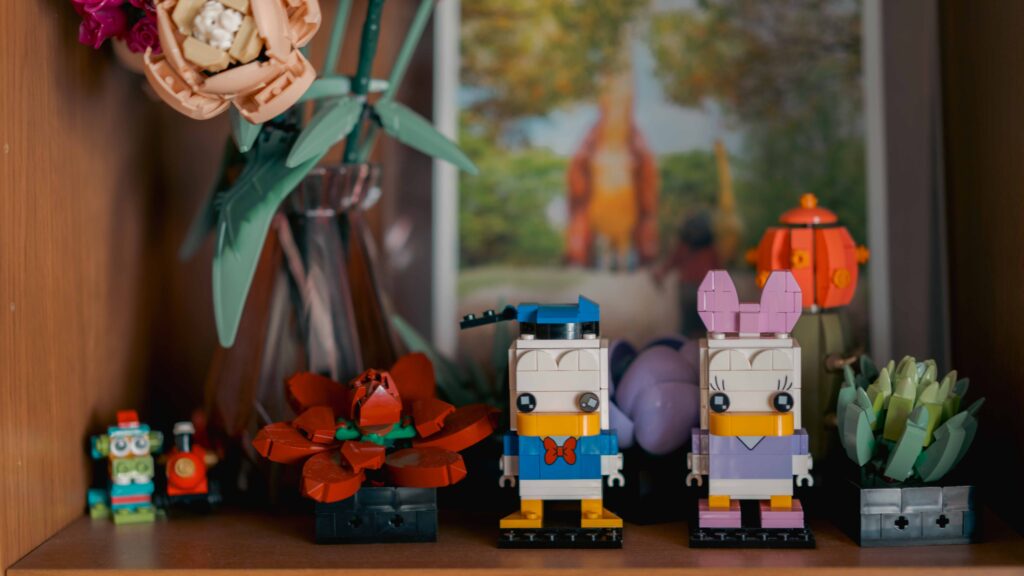 ブリックヘッズやボタニカルシリーズをインテリアとして楽しむ様子