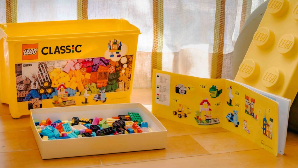 黄色のレゴボックス（クラシックシリーズ）のセット内容