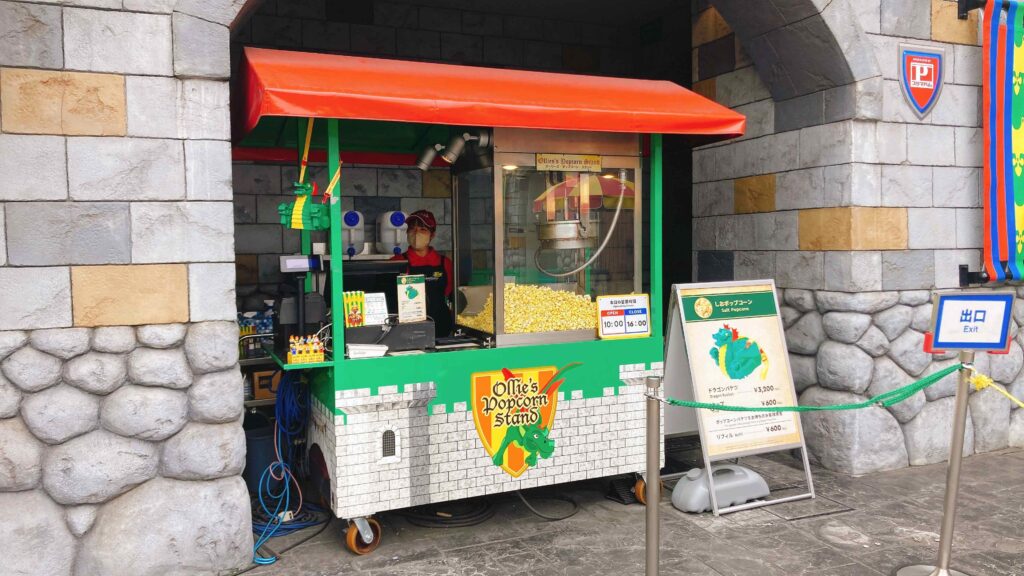 レゴランドのオーリーズポップコーンスタンド外観